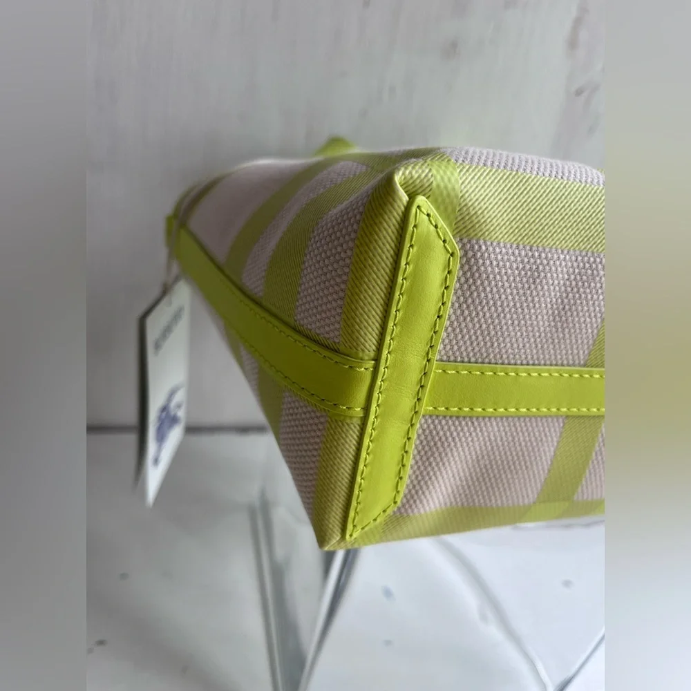 BURBERRY Check Tote- Vivid Lime - Picture 9 of 16